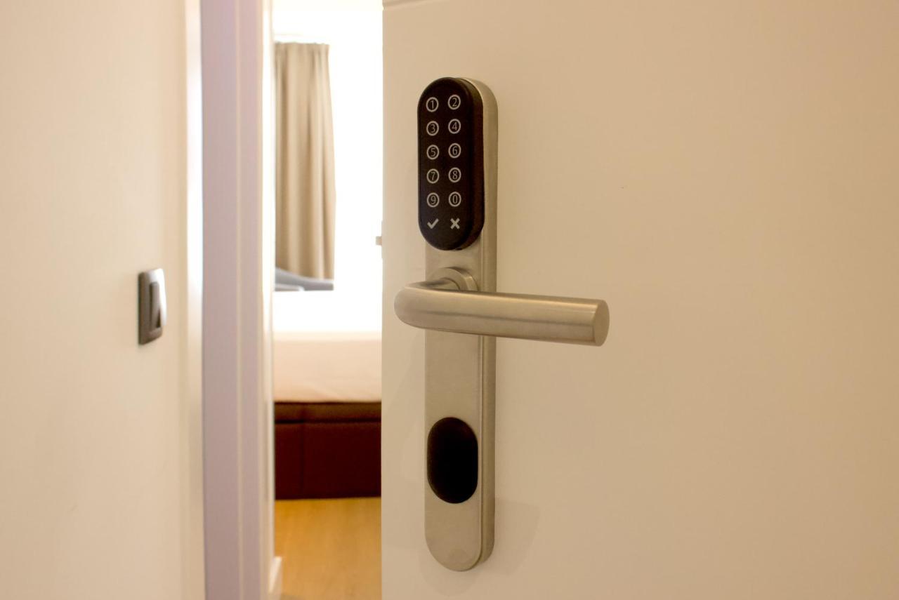 Woohoo Rooms Hortaleza Madrid Extérieur photo